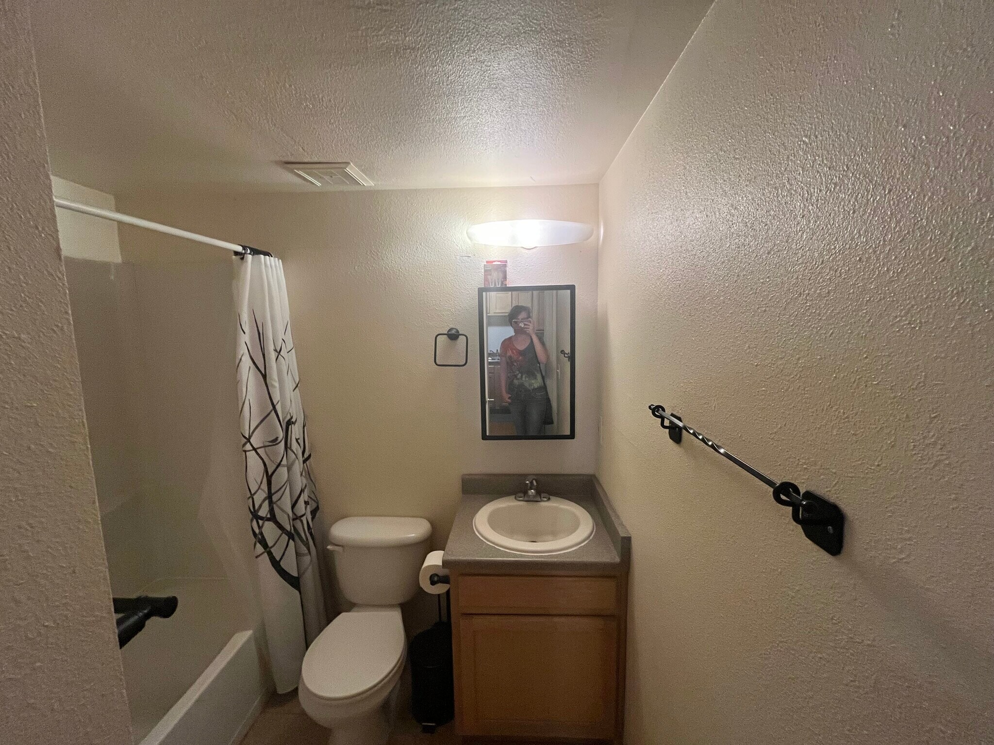 Building Photo - 1405 Broadway St