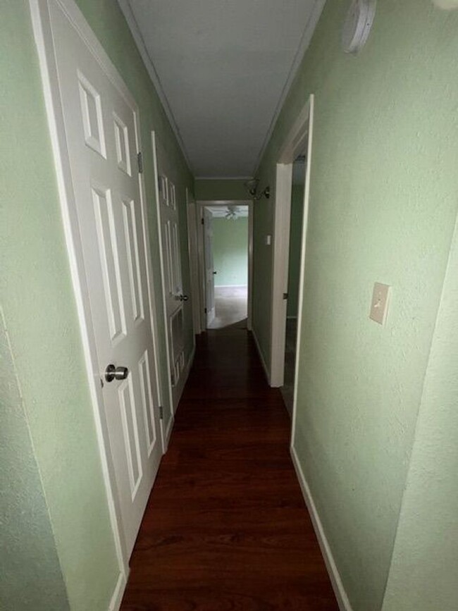 Building Photo - 1100 sqft under $1000-Calallen Area