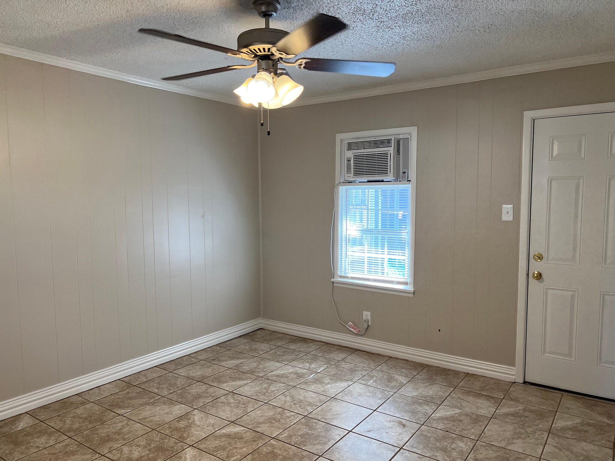 Building Photo - 2204 29th St