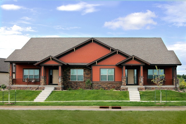 Building - Cascade Falls Townhomes at Prairie Trail