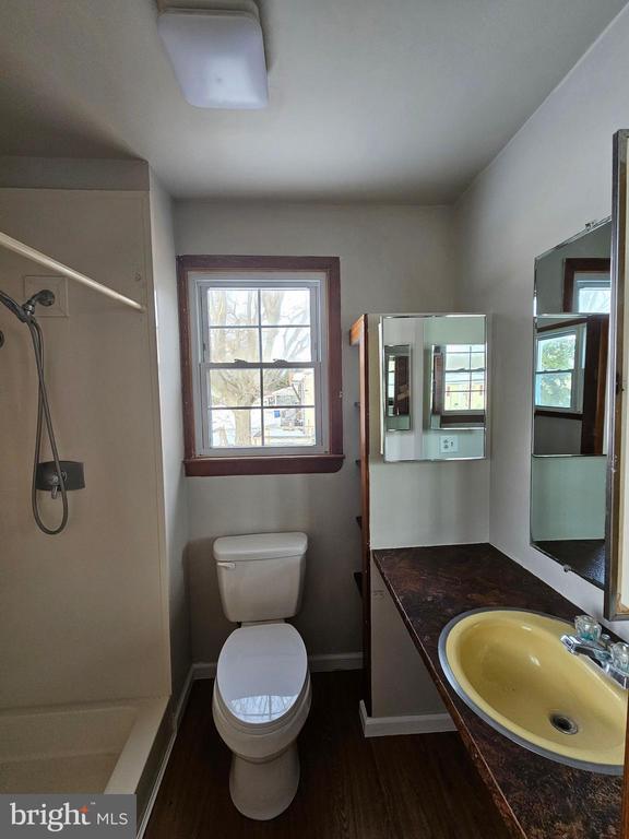 Building Photo - 1317 Garfield Dr