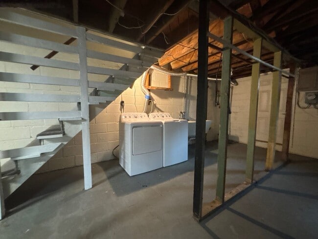 Building Photo - Stunning Three Bedroom Home In Essex