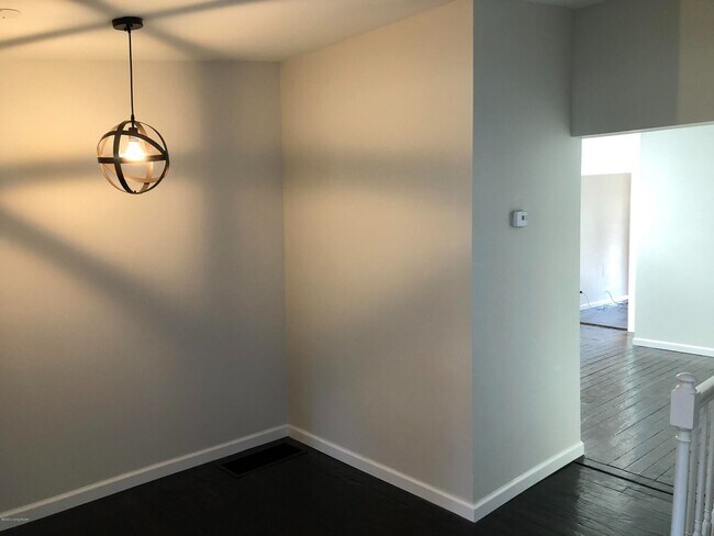 Building Photo - 1523 Christy Ave