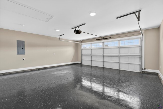 Building Photo - 213 Saraland Trl