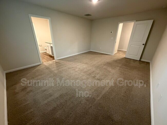 Building Photo - 219 Limestone Cir