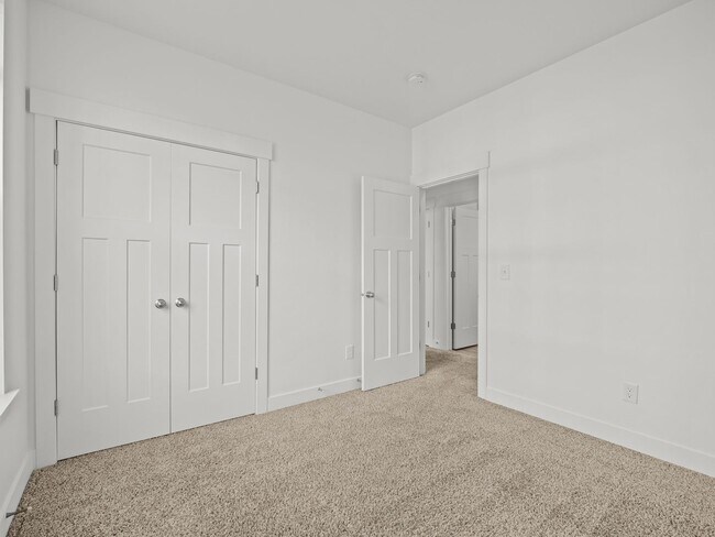 Building Photo - Beautiful home for rent in Saratoga Springs!