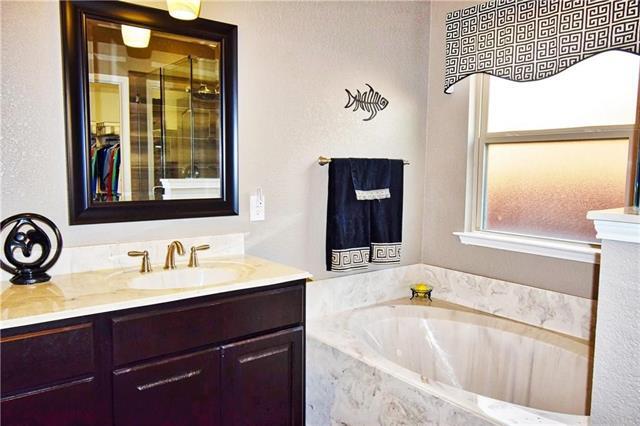 Building Photo - 2129 Megan Creek Dr