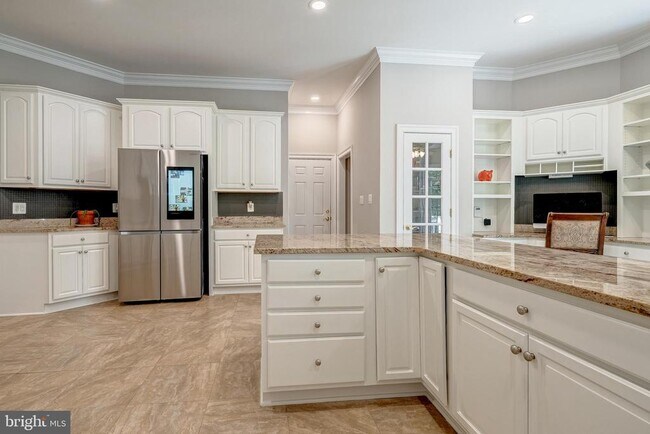 Building Photo - 18852 Ridgeback Ct