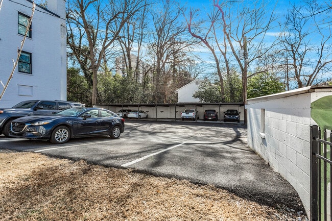 Building Photo - 88 Peachtree Memorial Dr NW