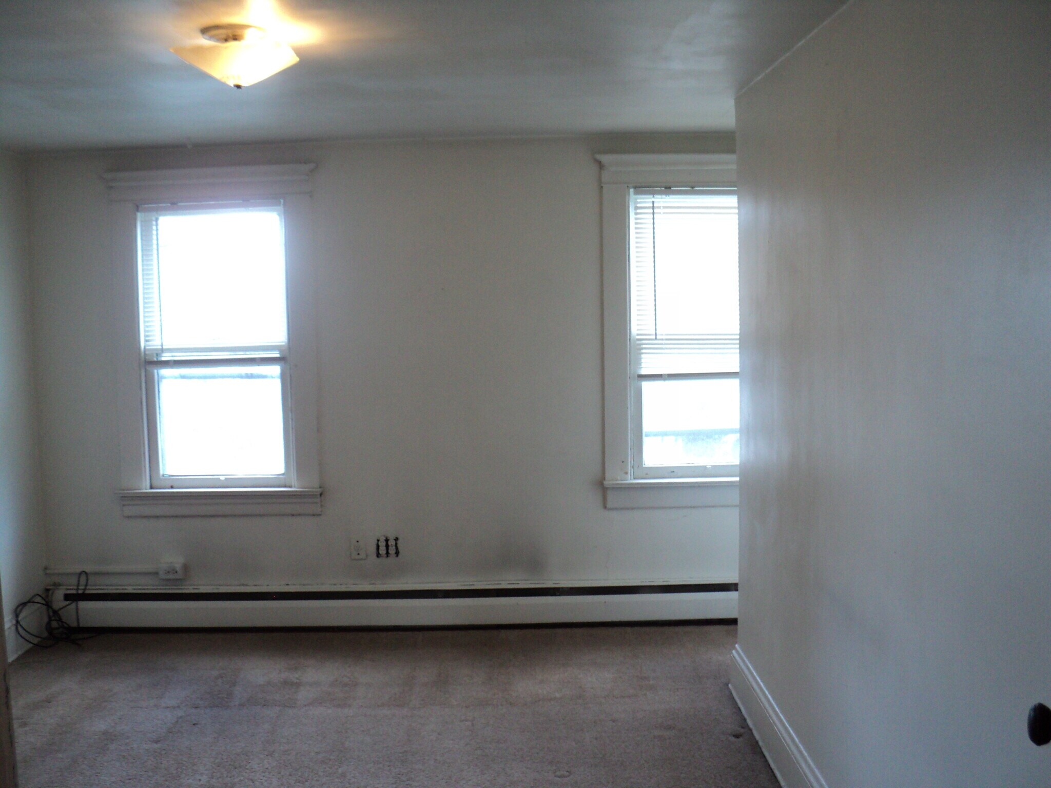 Building Photo - 748 Sampson Ave