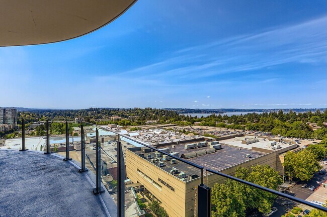 Building Photo - Avenue Estates Condominiums ~ Downtown Bel...