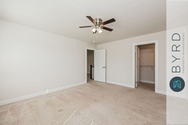 Building Photo - 9206 Miranda Ln