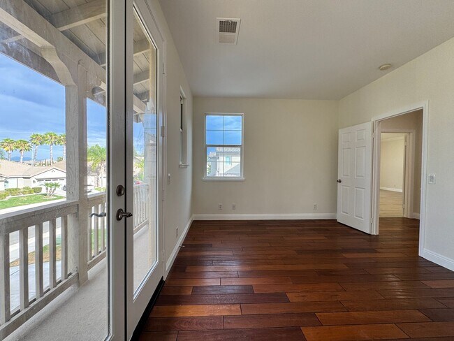 Building Photo - Spacious 6-Bedroom Estate in the Heart of Eastvale