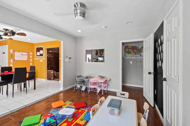 Building Photo - 5302 Treaschwig Rd