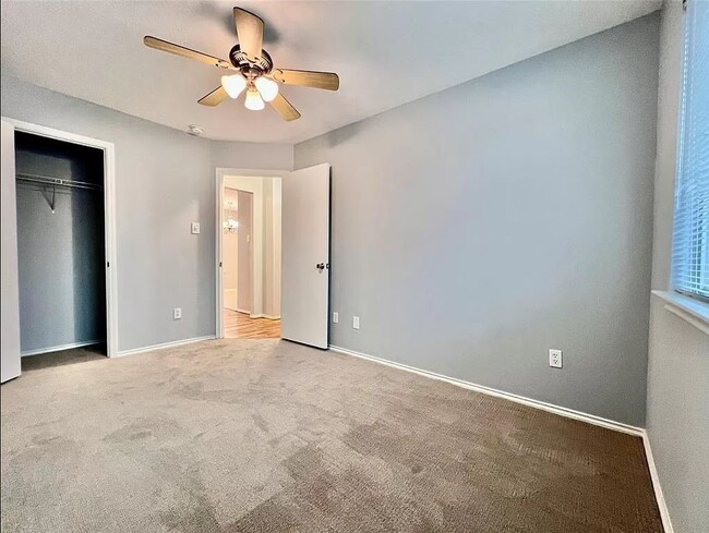 Building Photo - 4722 Cypress Dawn Ln