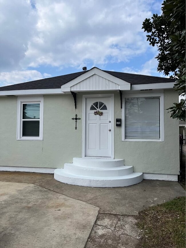 Building Photo - 648 Ave H