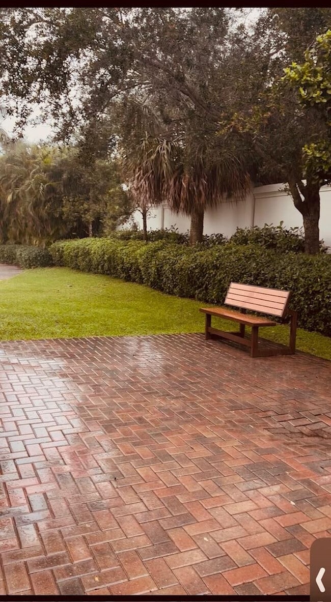 Building Photo - 3909 NW 82nd Dr