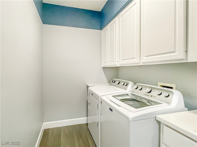 Building Photo - 9374 Bondeno St