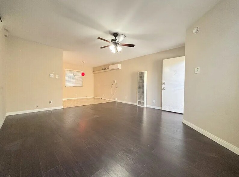 Building Photo - 1343 W 36th St
