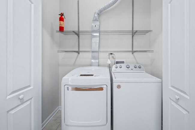 Building Photo - 4545 S Drexel Blvd