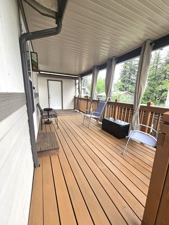 Building Photo - Great Location! Welcome Gardners! Tons of nice amenities ! * Landscape Service is Included *