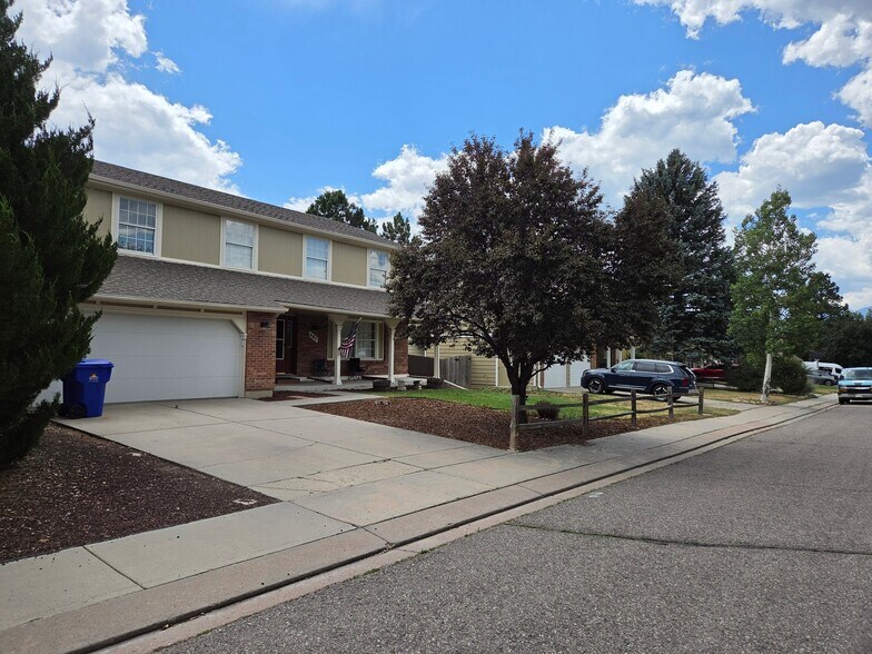 Building Photo - 685 Georgetown Ln