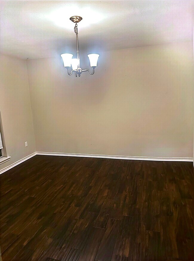 Building Photo - 9610 Balsa Dr