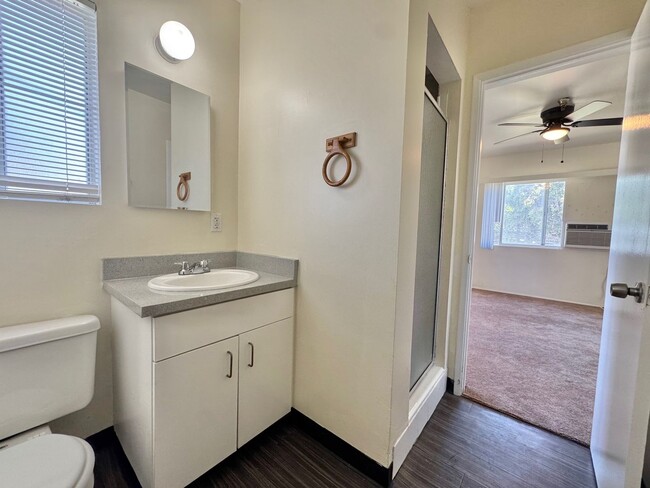 Building Photo - Spacious Pomona Home with Huge Backyard