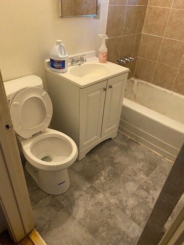 Building Photo - 330 S 8th St