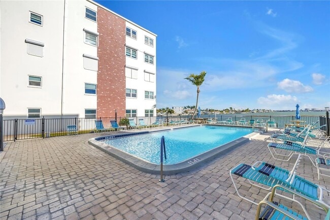 Building Photo - 5575 Gulf Blvd