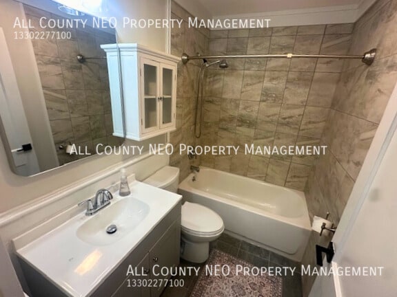 Building Photo - 700 Lafayette Dr