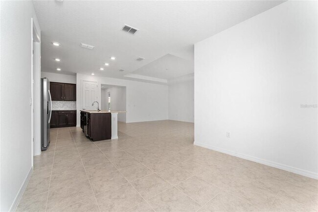 Building Photo - 7552 SW 56th Pl