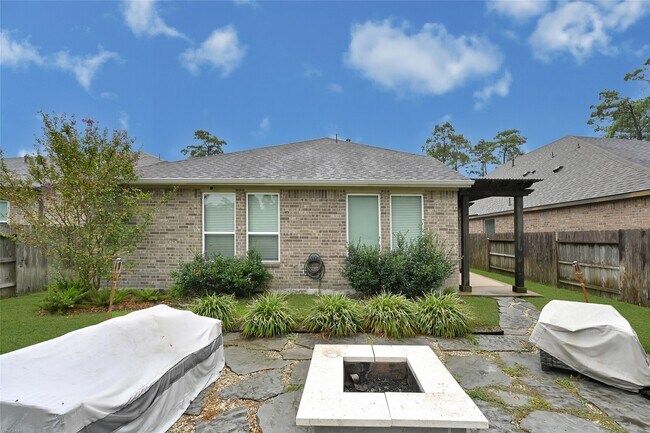 Building Photo - 13513 Northline Lake Dr