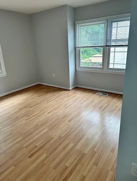 bed room 4 - 3034 Hickory Grove Ct