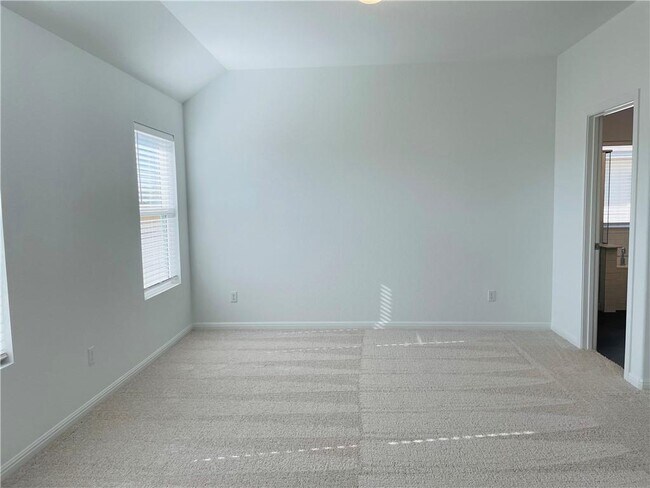 Building Photo - 2605 Bantry Rd