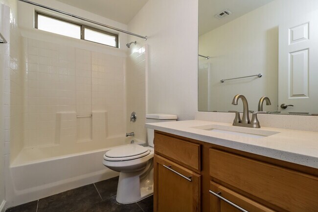 Building Photo - 16871 W Portland St