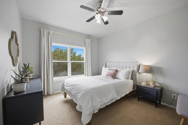 Building Photo - 6000 Shepherd Mountain Cove