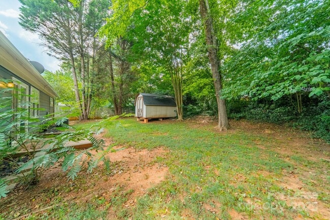 Building Photo - 8027 Sherington Way