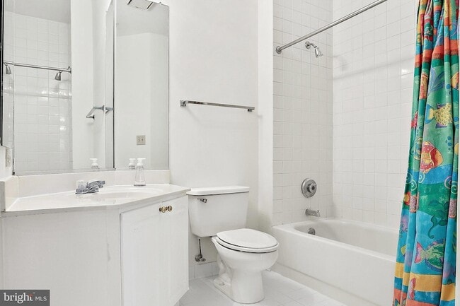 Building Photo - 2204 Westcourt Ln