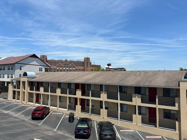Building Photo - WALK TO CAMPUS 1/1 Condo w/ Stainless Steel Appliances, Walk In Closet, Comm Pool! $995/month! Av...