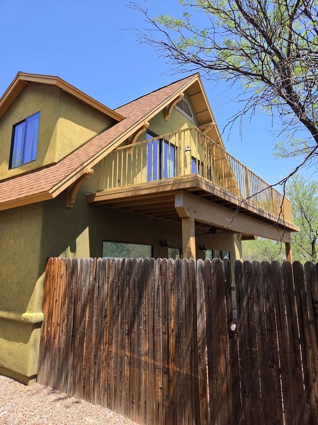 Building Photo - Blacklidge2905-2