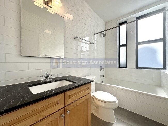 Building Photo - 611 W 137th St