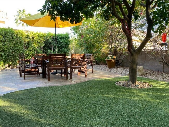 Building Photo - 78351 Desert Willow Dr