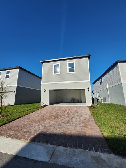 2-Car garage - 4658 Homestead Trl