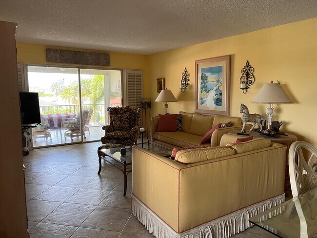 Building Photo - 1070 Sugar Sands Blvd