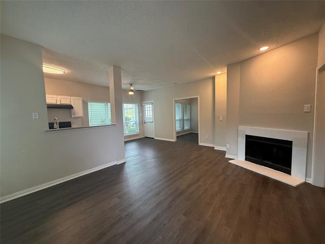 Building Photo - 4288 Bass Pro Dr