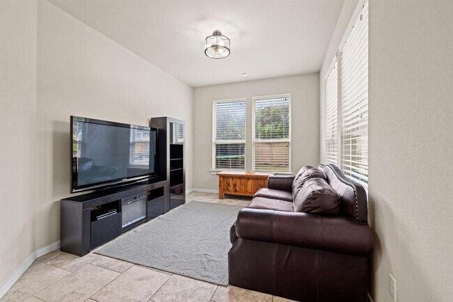 Building Photo - 157 Syrah Ct