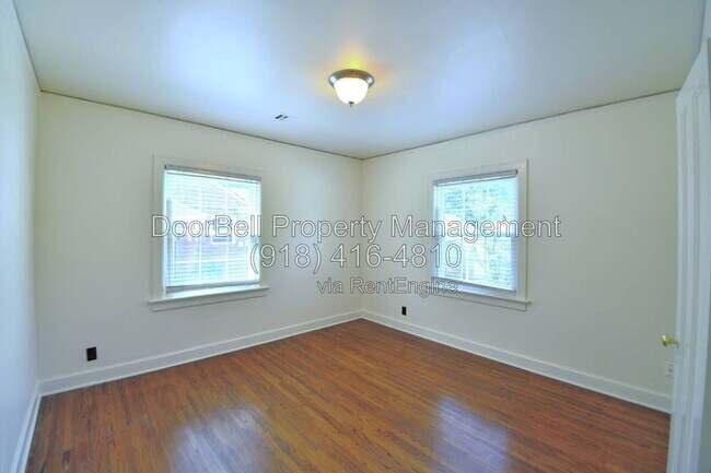 Building Photo - 1150 S Oswego Ave