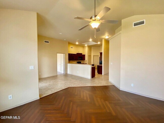 Building Photo - 14277 Desert Sky Dr