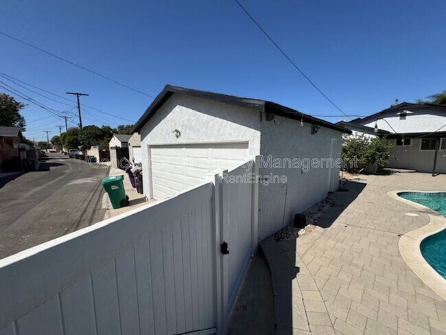 Building Photo - 5228 E Brittain St